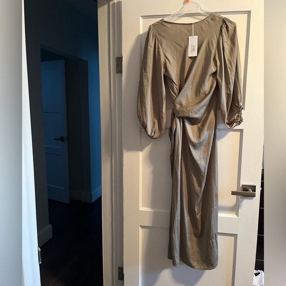 Billy J Meilani Dress - Picture 3 of 5